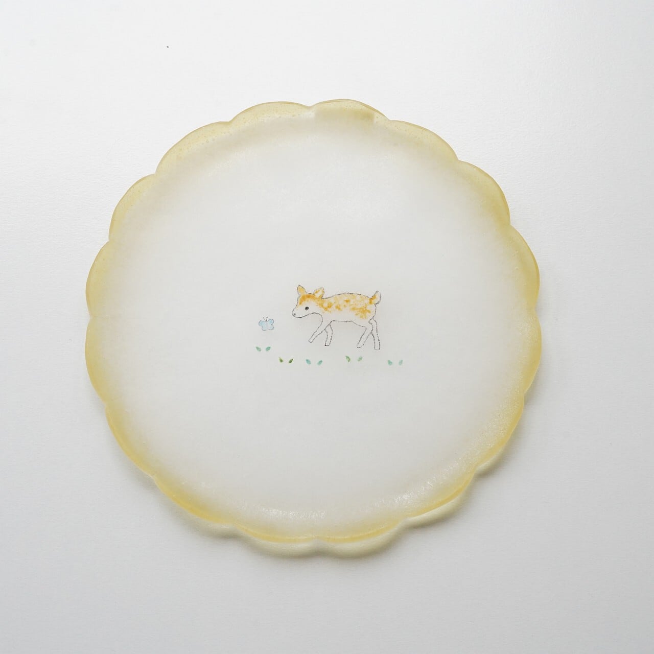 【松本みどり】花縁皿 こじかとちょうちょ E