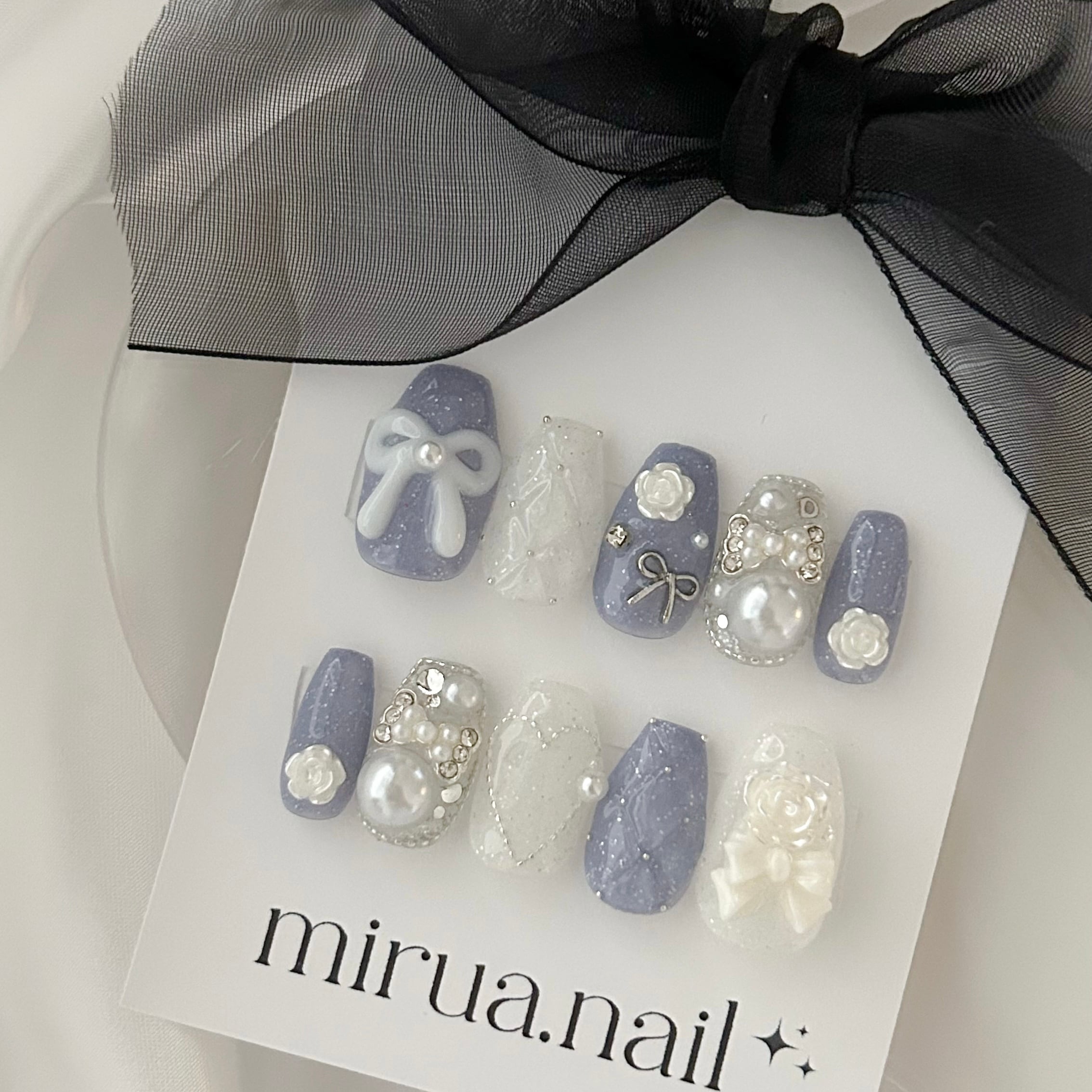 即納可 少し小さめ かるく 現品ネイルチップ ブルーネイル リボン  