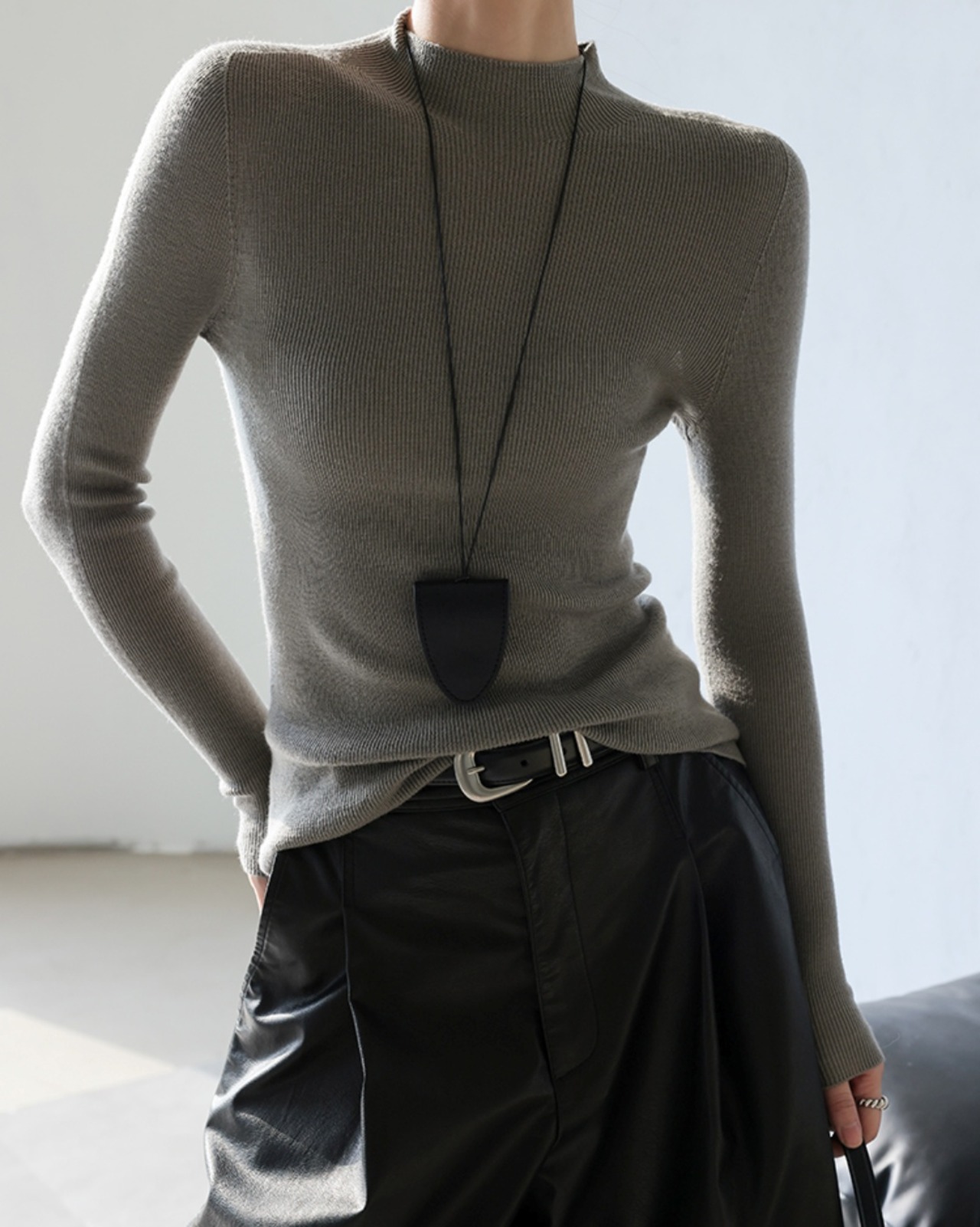 Half turtleneck slim knit Top　T20115