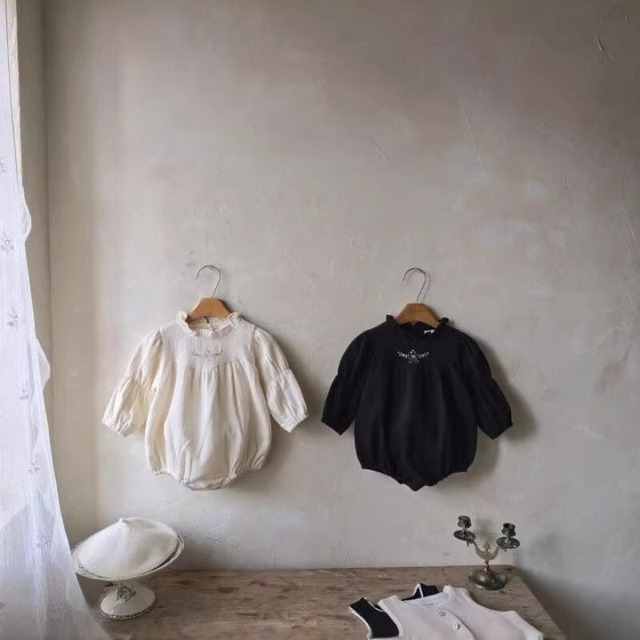 ベビー 春新作　フリル襟　ロンパース