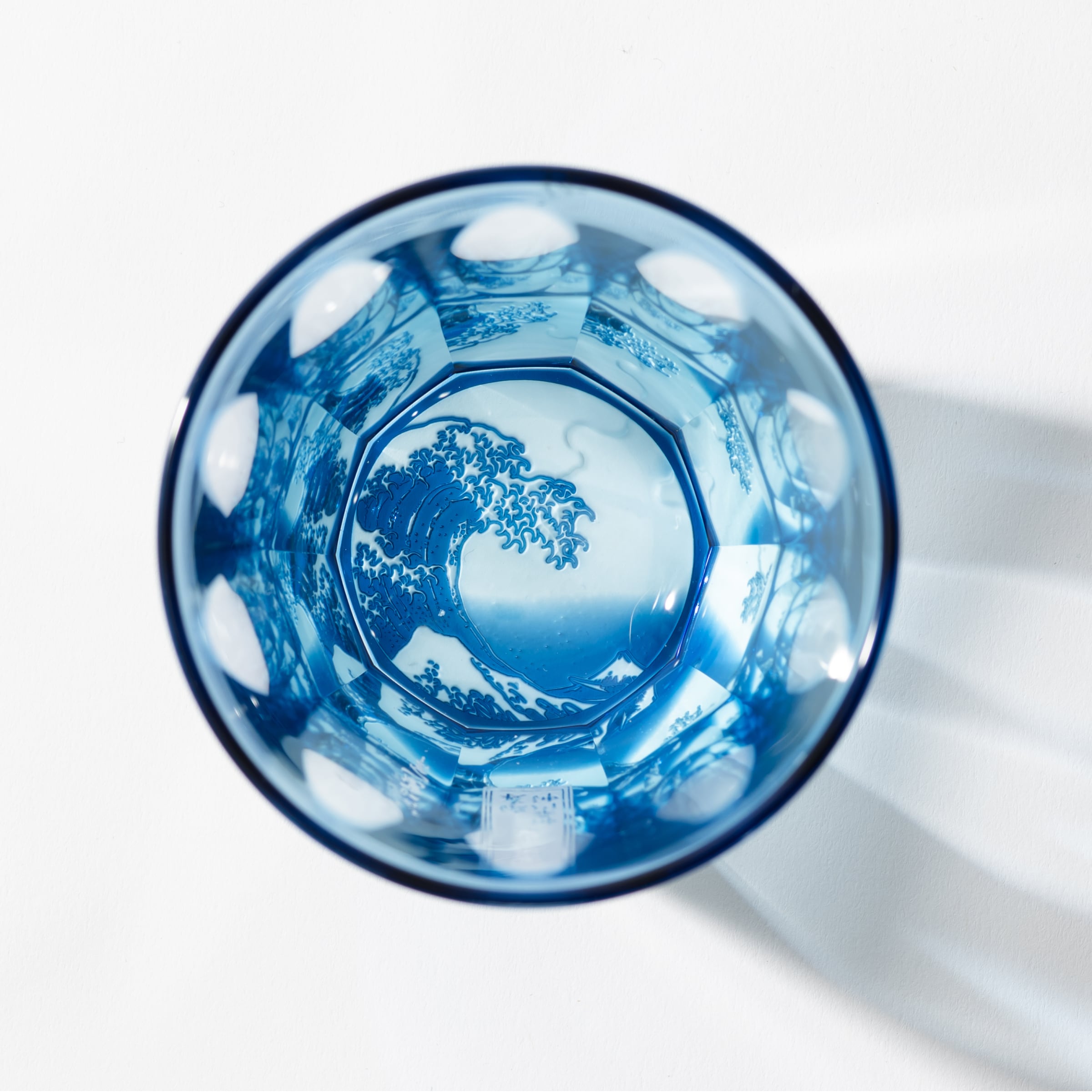 浪裏（北斎）（インディゴ×ライトブルー）大サイズ | 椎名切子（GLASS