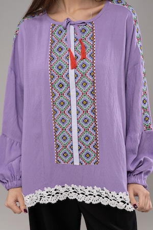 ウクライナ刺繍ヴィシヴァンカ　手刺繍　麻　レディース・フリーサイズ