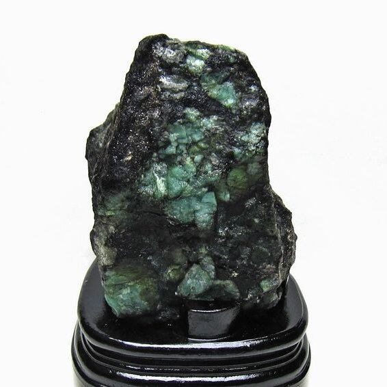 2.6Kg エメラルド 原石 台座付属 一点物 191-584