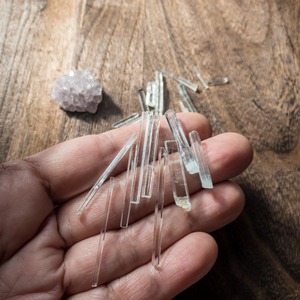 アクアマリンとアメジストのグリッド