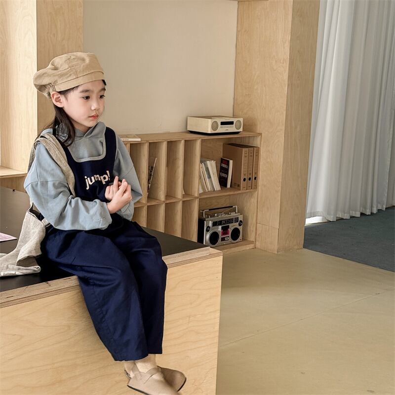 バーバリー　キッズ　152 オールインワン　サロペット　つなぎ 取寄》 JUMPサロペットパンツ （アイボリー／ネイビー） ADBB 2024秋