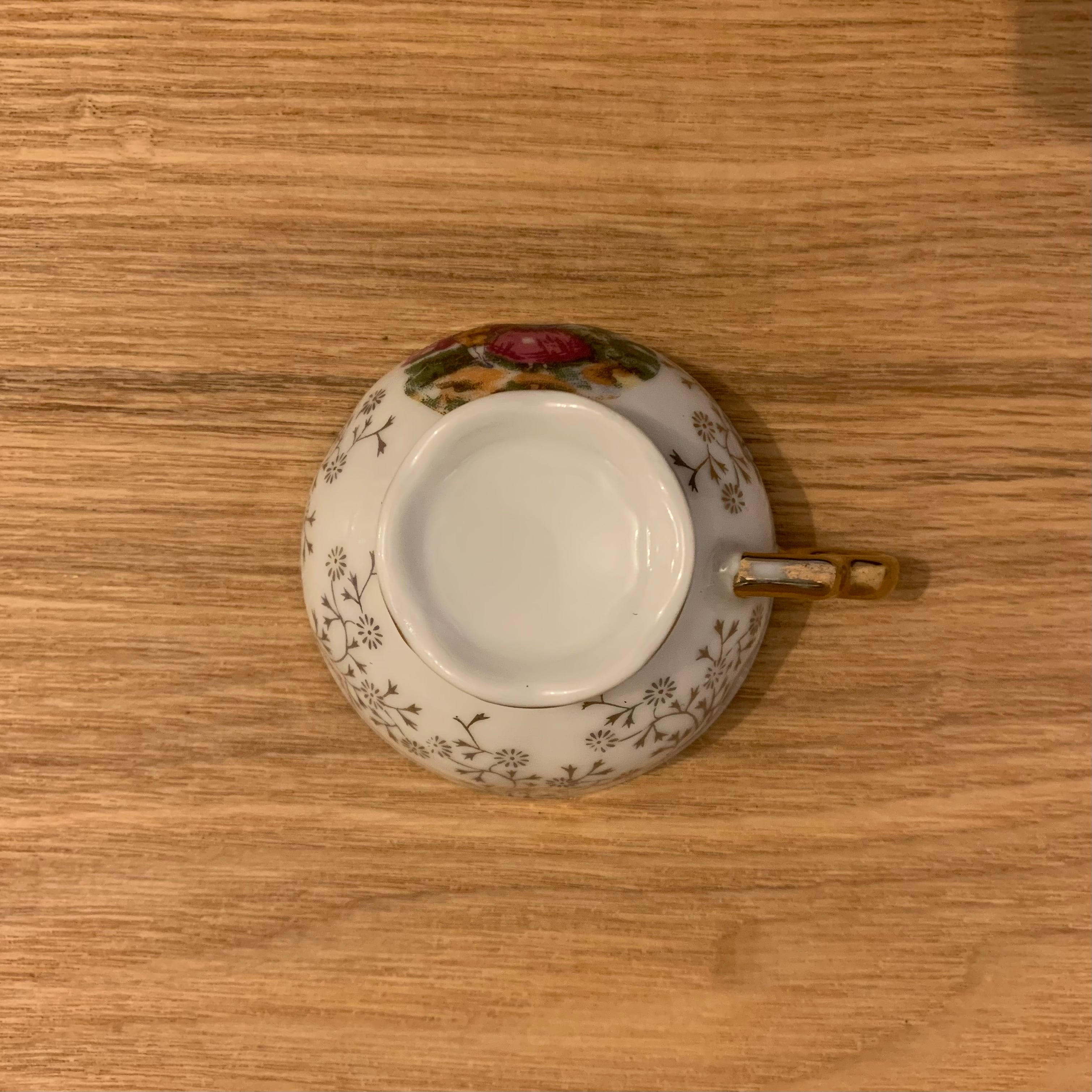 ヴィーンテージ　カップとソーサーセットかごレア⭐︎ ヴィンテージ ミニカップ&ソーサー | Zelkova Antique and Art