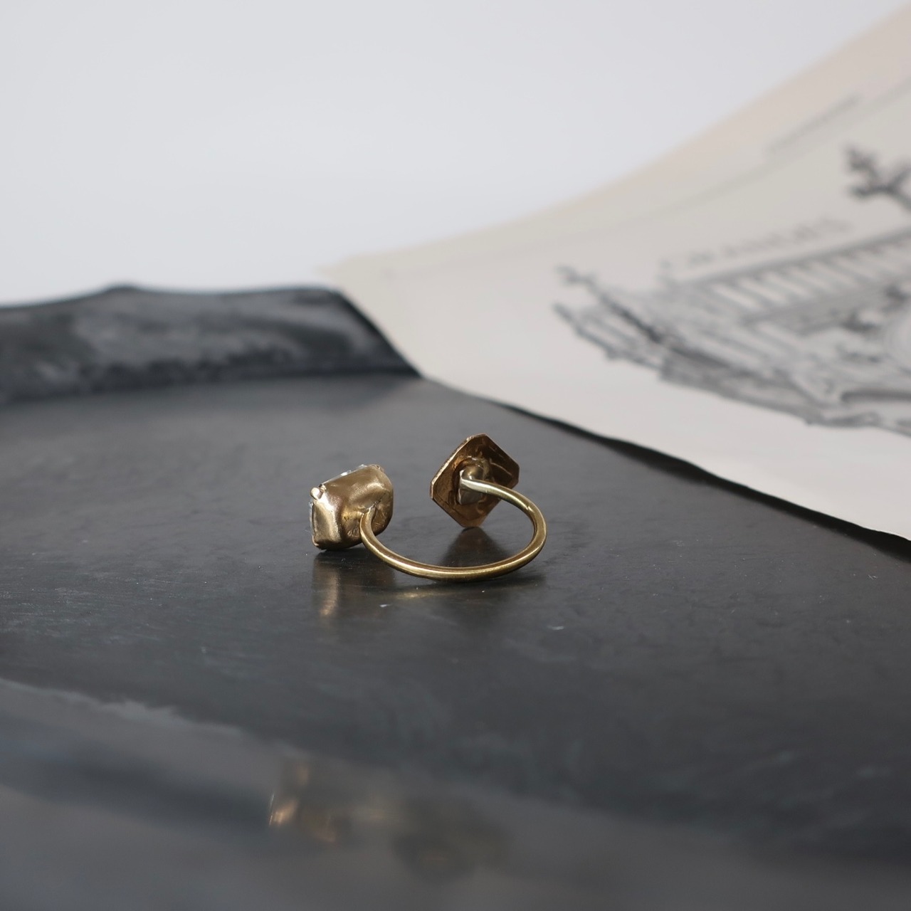 モモ・ホウセキ商会　No.86