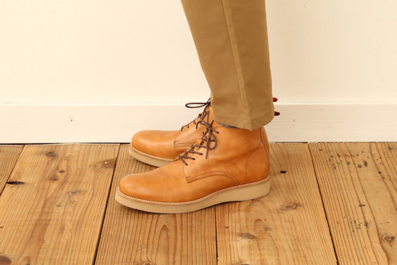 PLAIN TOE CHUKKA (WEDGE SOLE)