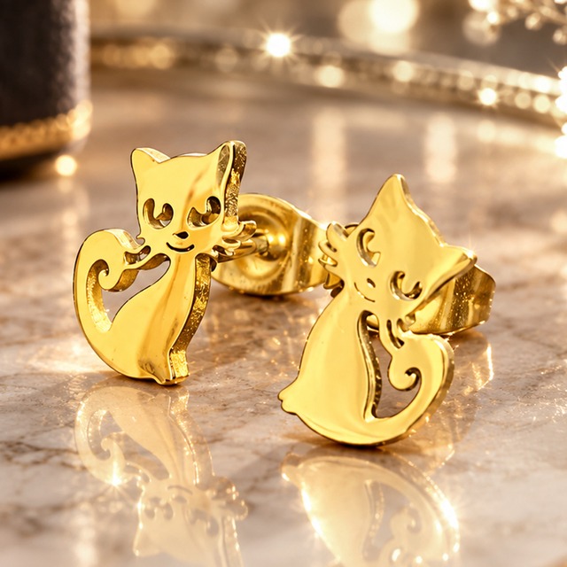 ネコ ピアス ゴールド 48 金属アレルギー対応 ステンレス 両耳セット レディース 小ぶり 猫モチーフ ネコ 猫 ねこ