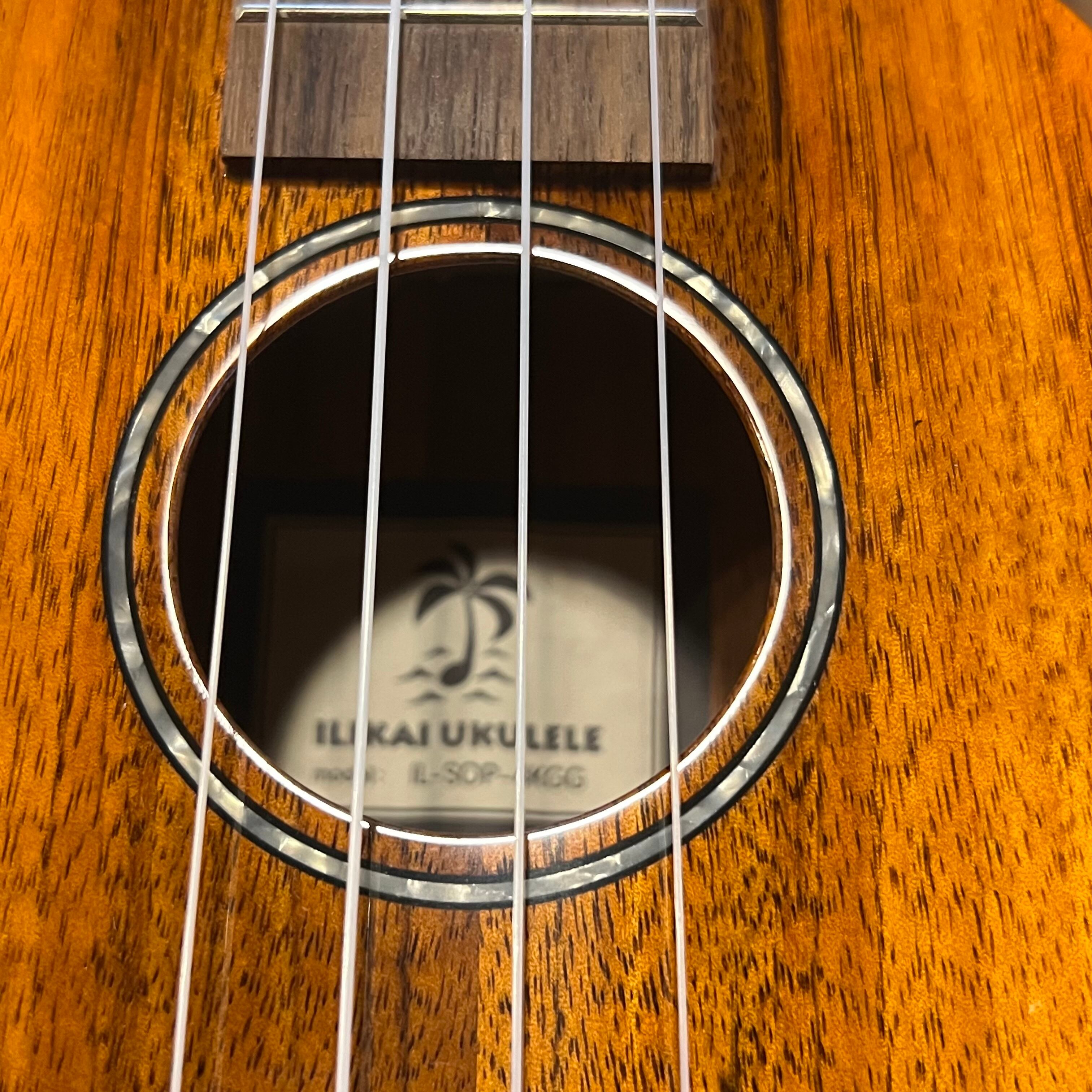 新品 調整済 ilikai ソプラノウクレレ IL-SOP-4KGG オールハワイアン