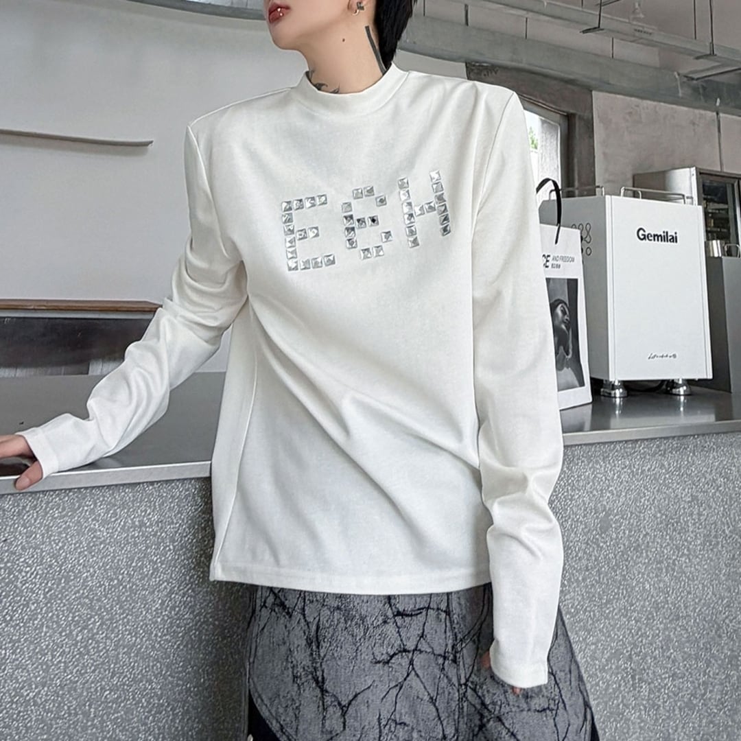 ビジューロゴ装飾長袖Tシャツ 2カラー D12436