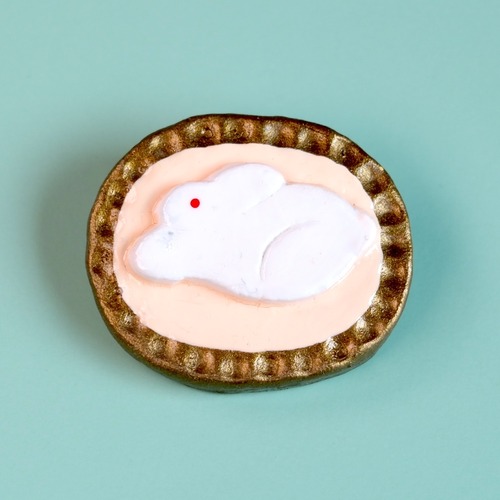 【ひろせべに】ブローチ「Rabbit」