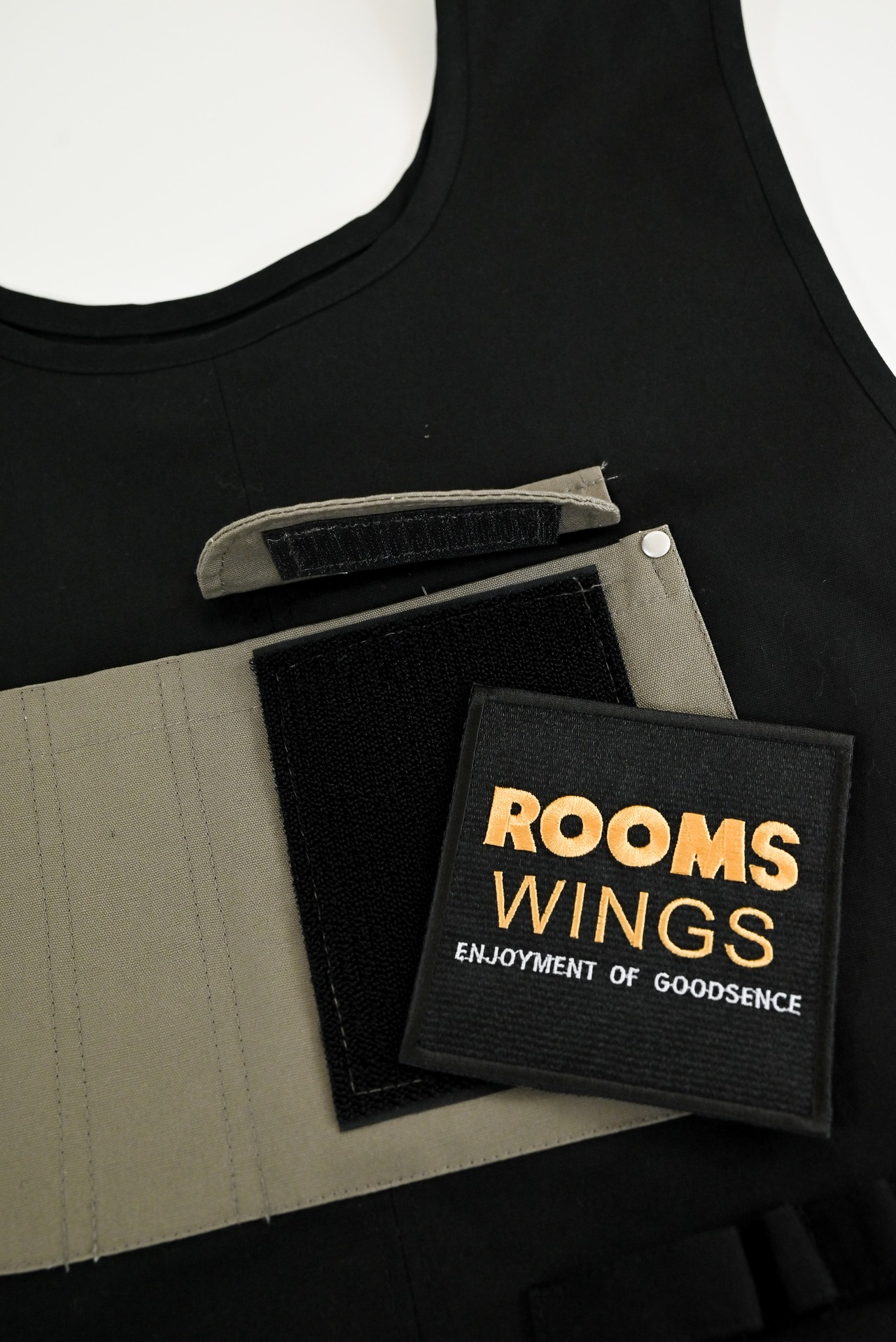 R345 ブラック | ROOMS WINGS