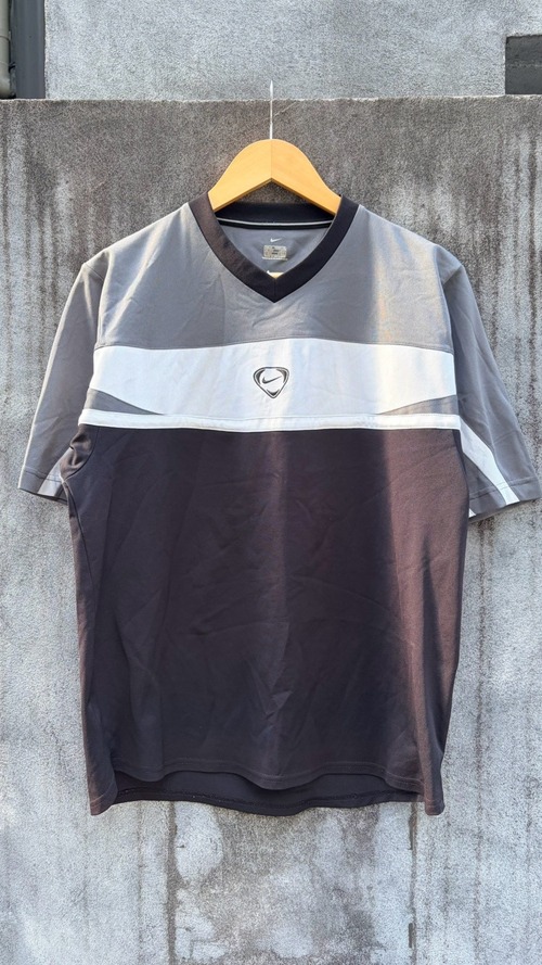 NIKE V-neck Game Shirt