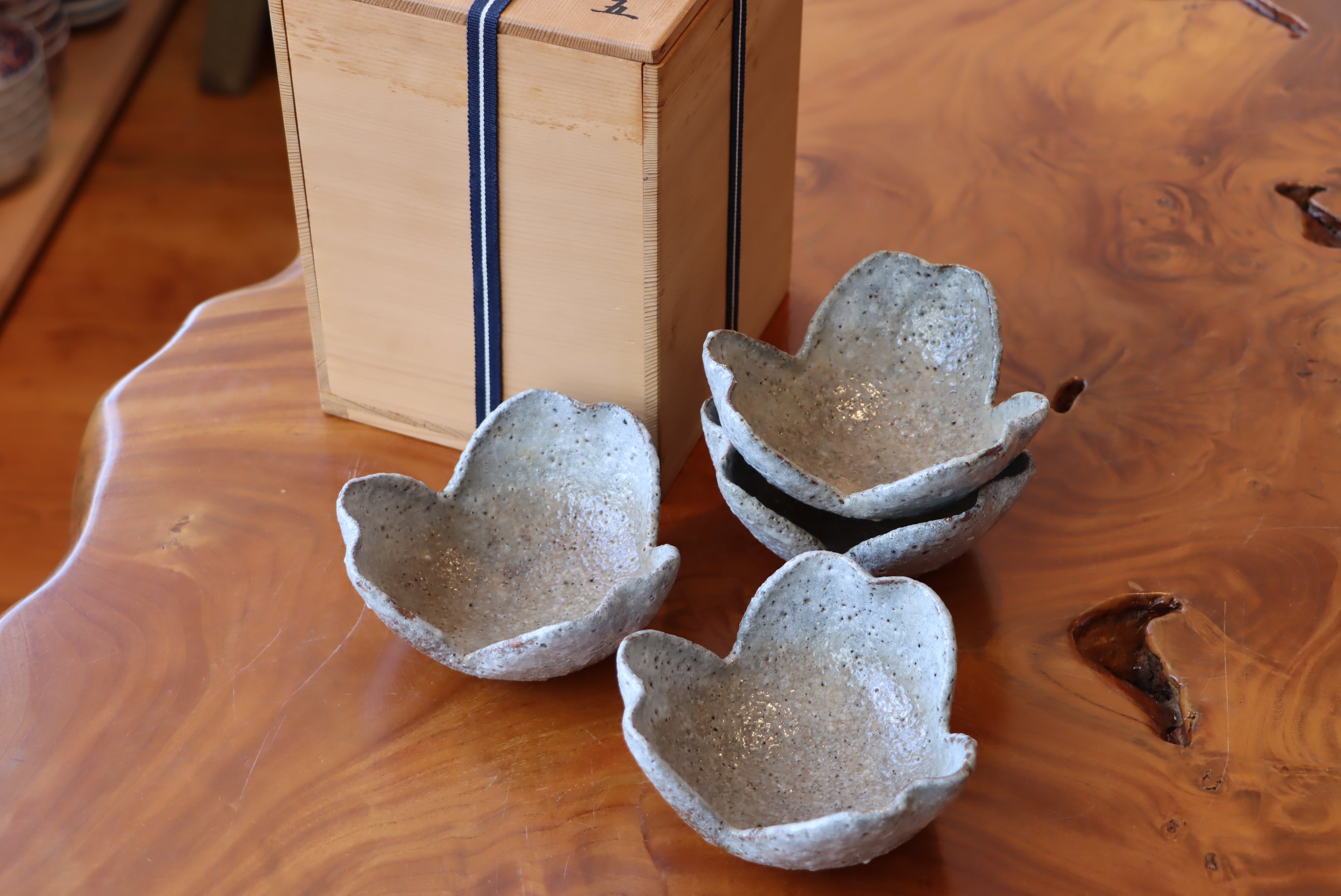 向付 四客組 廣永窯 唐津焼 割山椒 共箱 | Pay ID