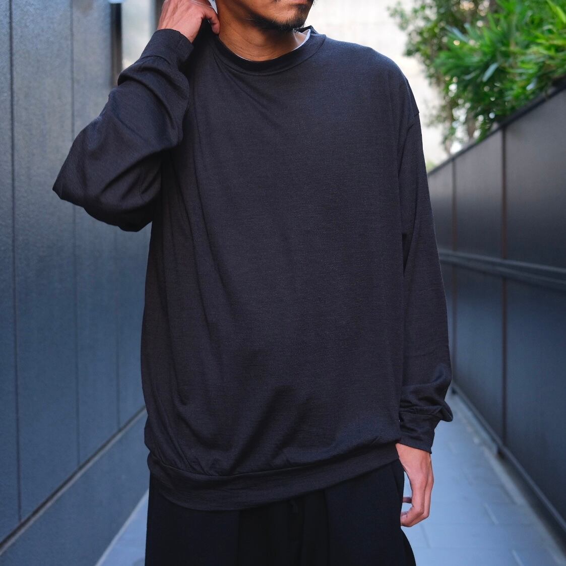 COMOLI(コモリ) / ウール天竺長袖クルー -CHARCOAL-(A03-05009) | Signs