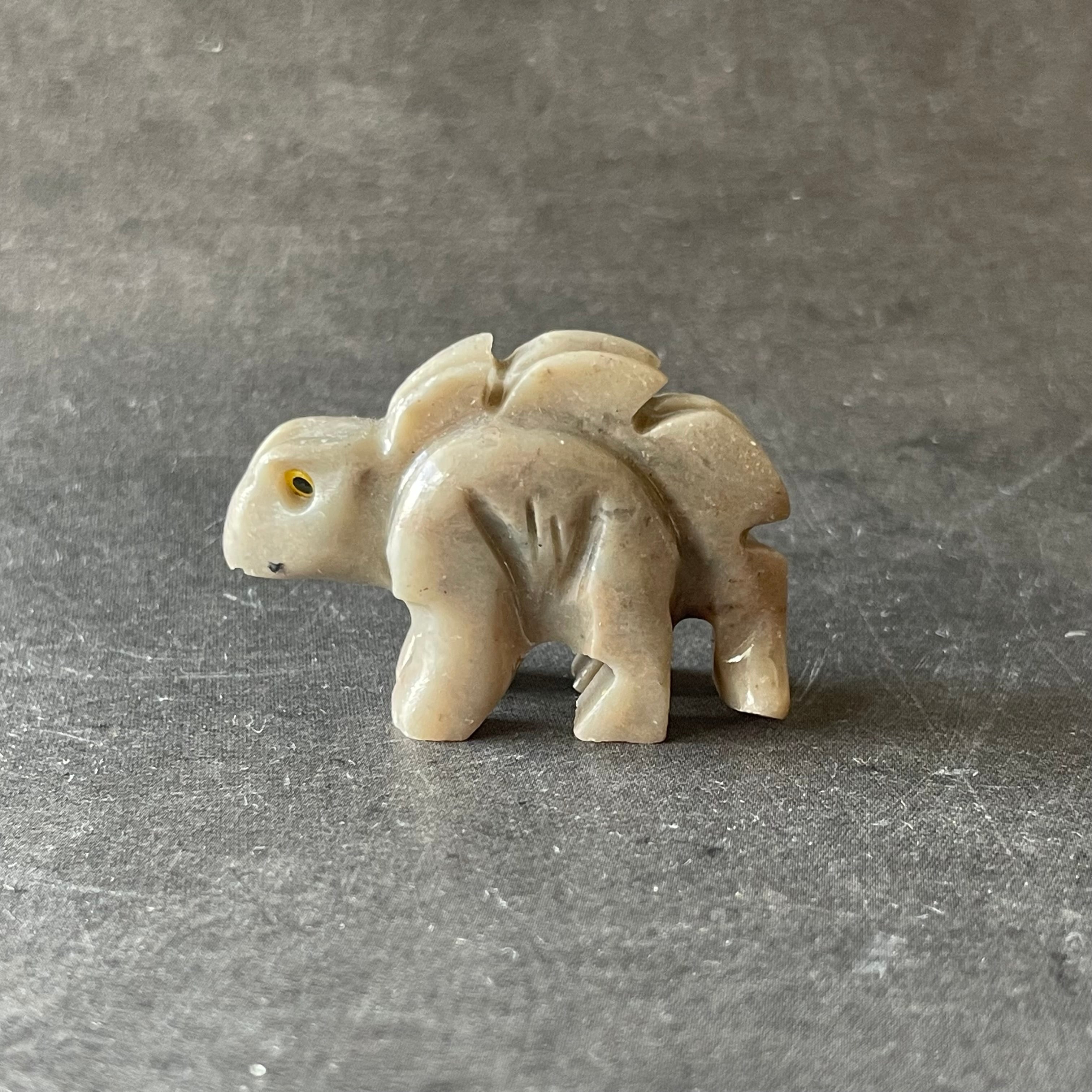 soapstone ソープストーン|dinosaur 恐竜|天然石 パワーストーン 鉱物