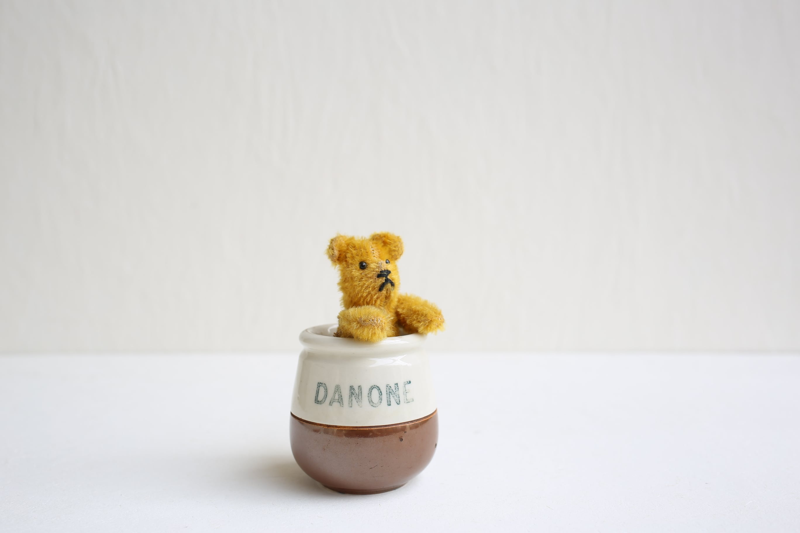 フランス アンティーク ヴィンテージ 『DANONE』ダノン 陶器製