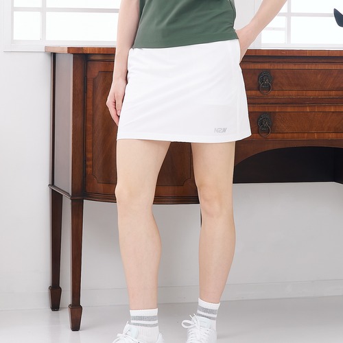 Ladie's-Skirt-White