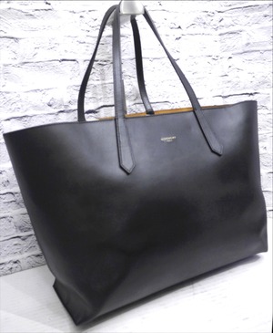 【美品/希少モデル】GIVENCHY GV3 ジバンシィ A4/PC収納 ユニセックス 大容量 レザー ショッパートート バッグ 黒◆クレア・ワイト・ケラー