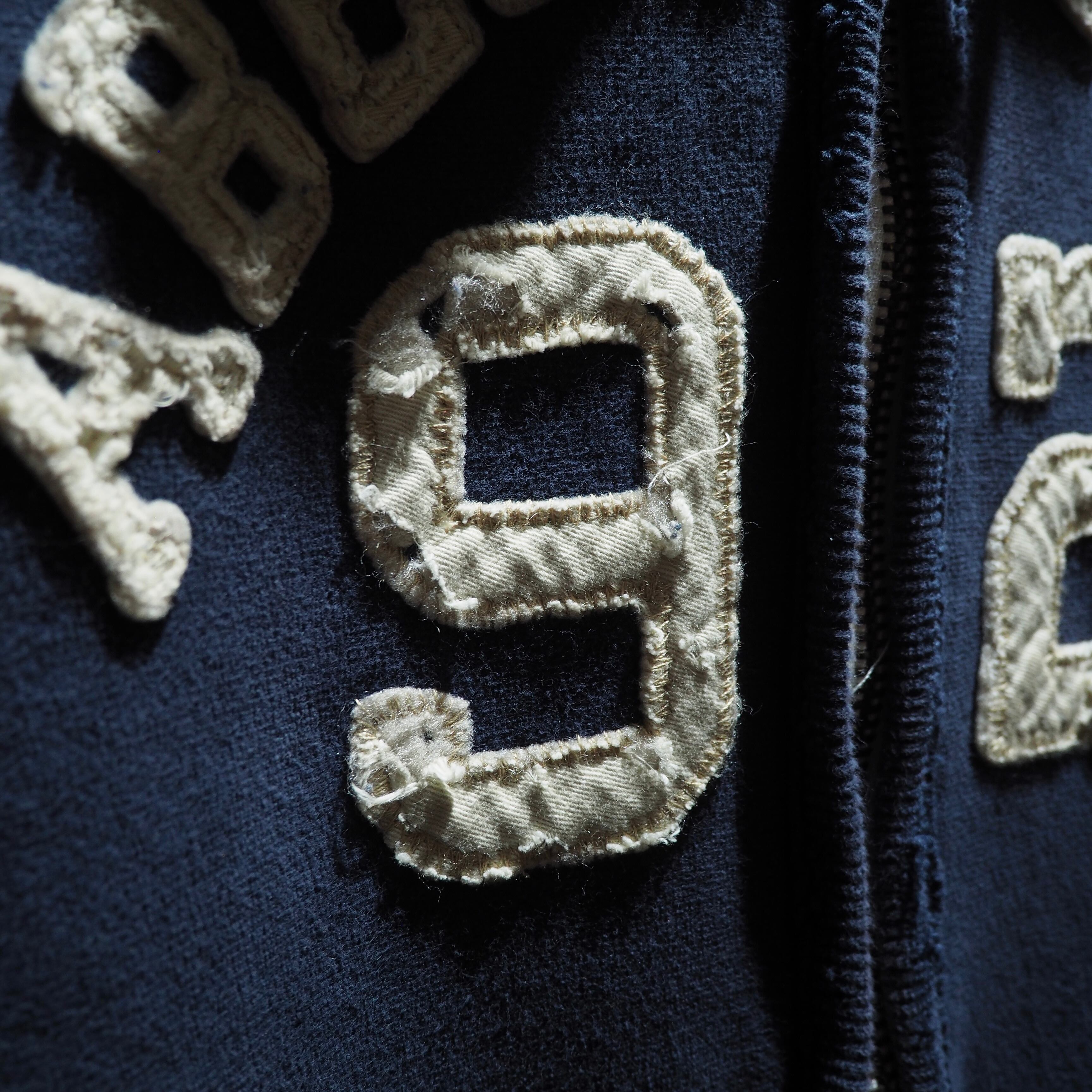 ” Abercrombie & Fitch ” 襤褸 Aging custom full zip Parker