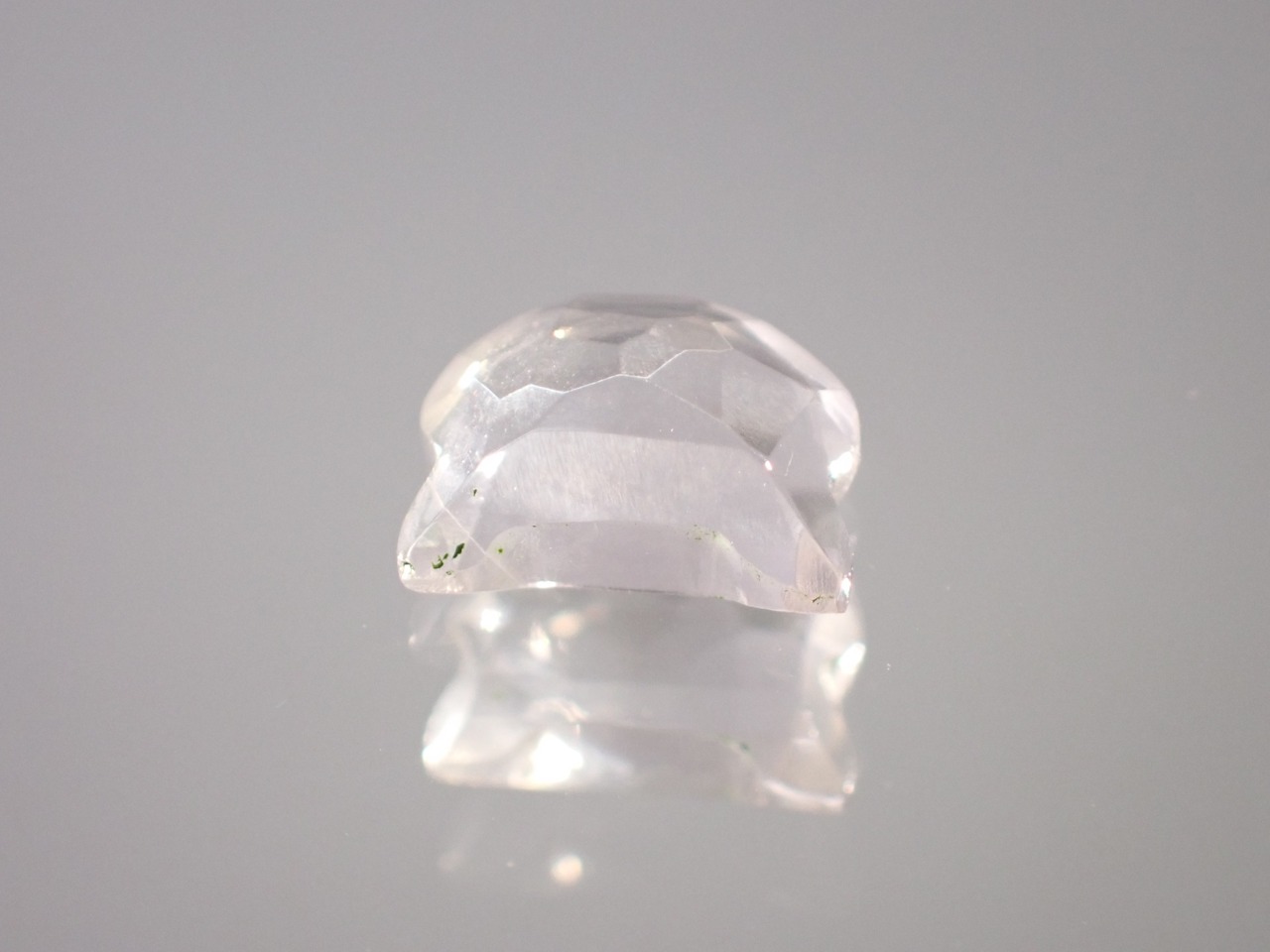 ローズクォーツ（猫カット）　1.05ct　[C13‐144]