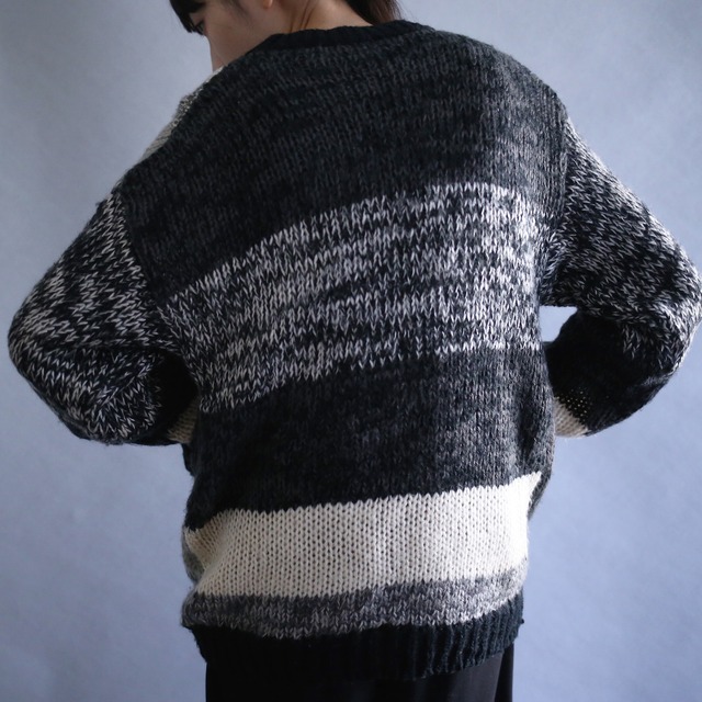"leather×eagle" patchwork switching color knit pattern loose sweater