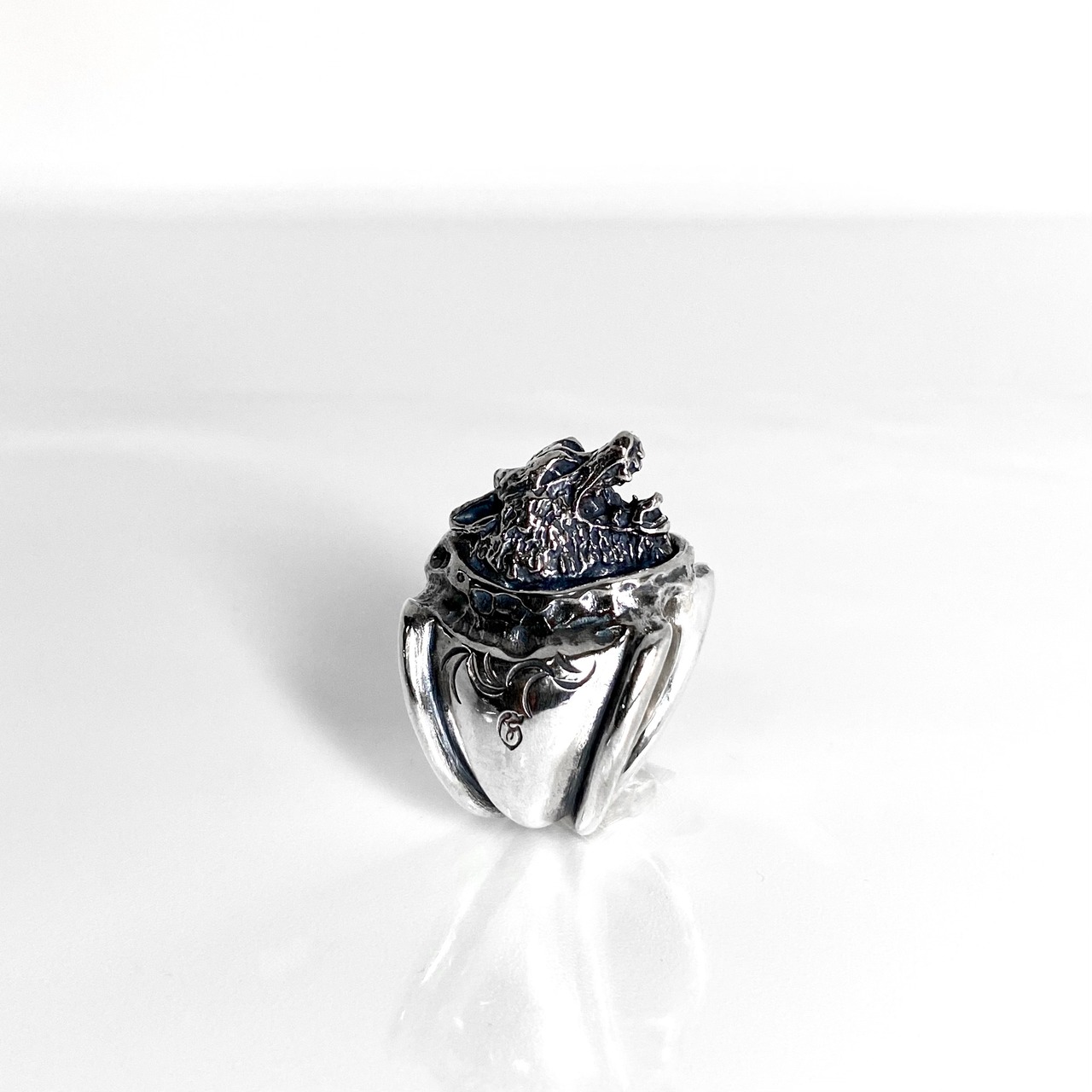 WOLF RING / ウルフリング