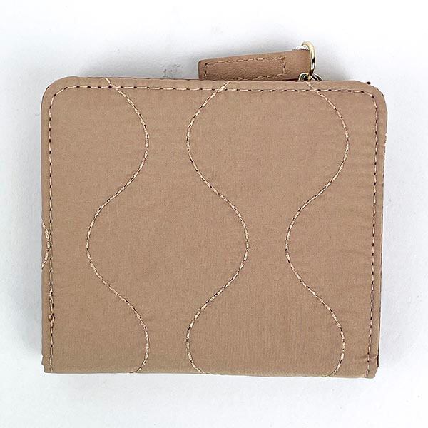 ベージュ キルティング 二つ折り財布 コンパクト】キルティングデザイン二つ折りファスナーウォレット