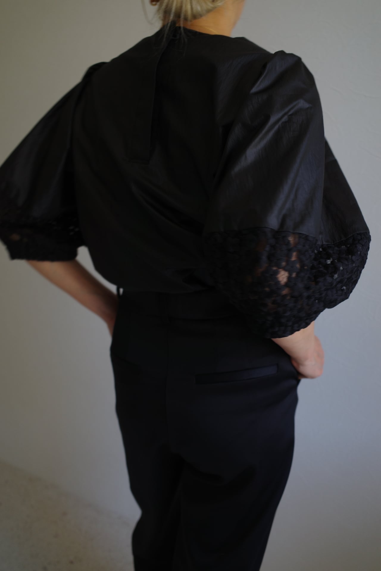 lantern flower race blouse (black) | e L L a