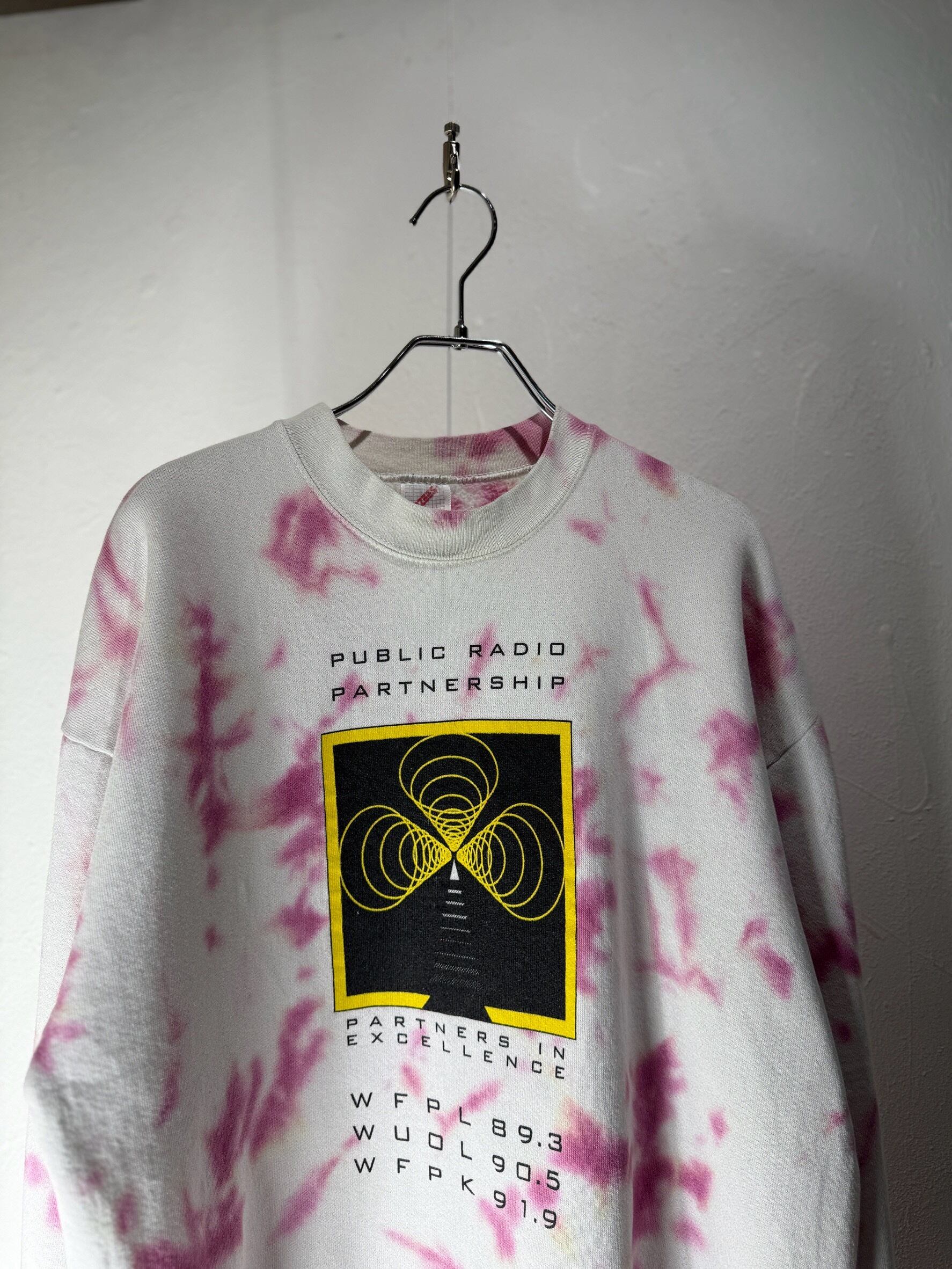90’s USA Made “Public Radio Partnership” Radio Graphic Sweatshirt