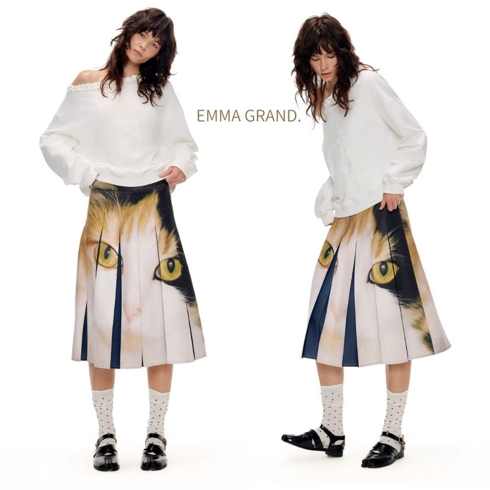 月明かりに宿る、猫の肖像プリーツスカート E00641 | EMMA GRAND