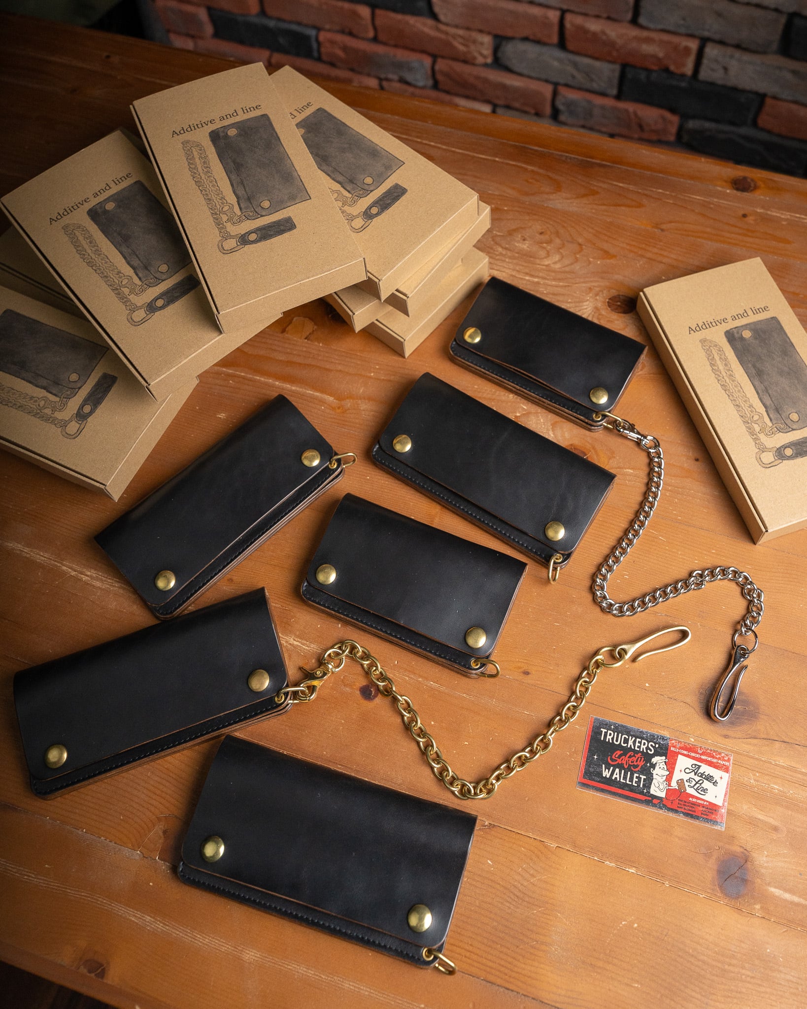 Additive and Line】Tracker Wallet TW-004 Maryam Horse Butt 3層