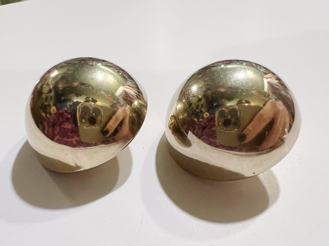 Vintage gold half ball earrings ( ヴィンテージ ゴールド ハーフボール イヤリング )