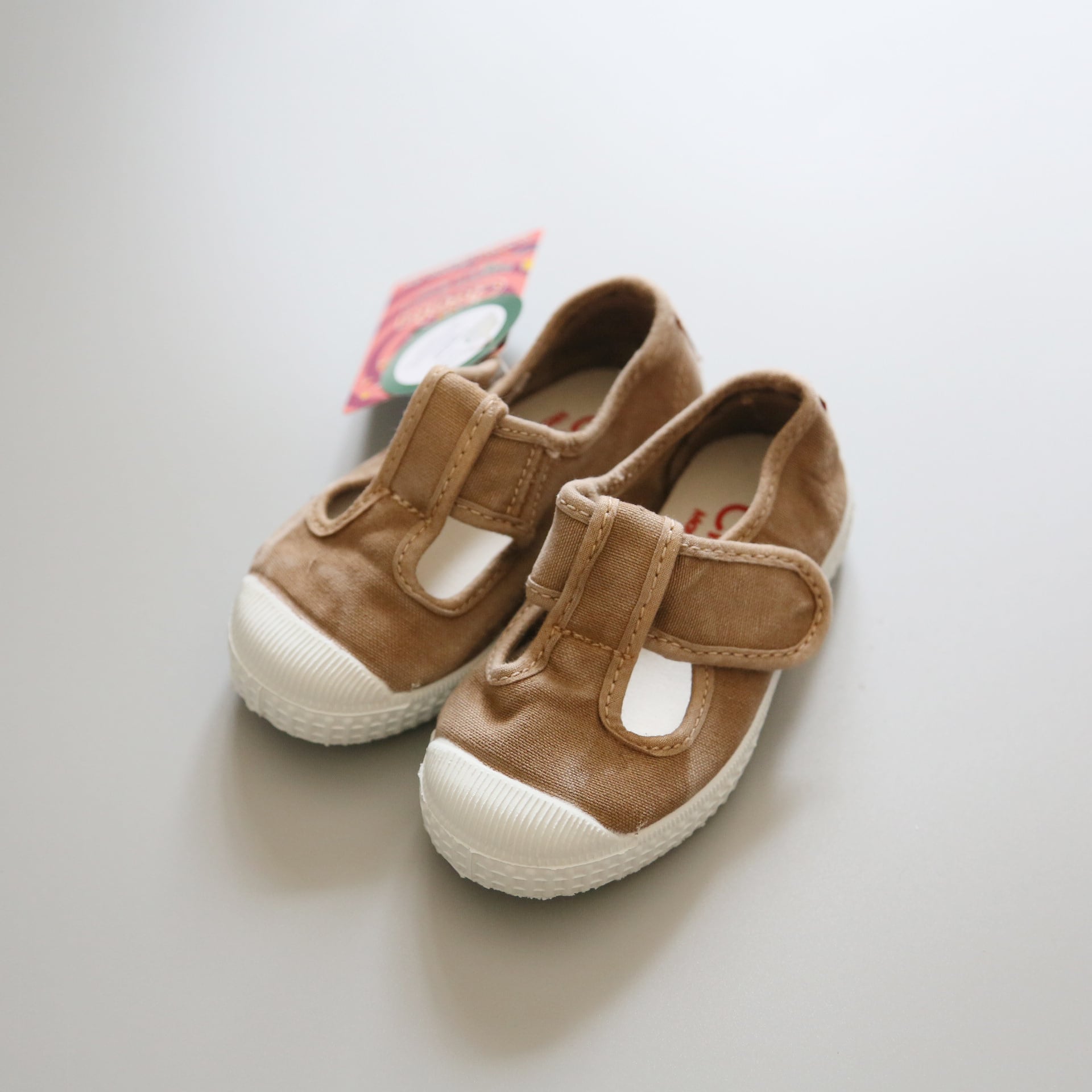 cienta(シエンタ)/ Tストラップシューズ / Beige(ベージュ・ムラ染め) / 12.5cm〜19cm