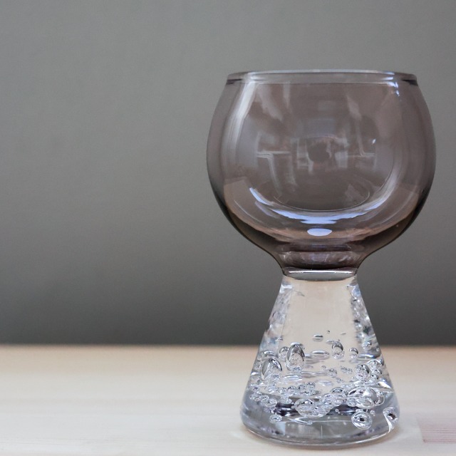nora - glassworks - goblet / grey (made in Japan)