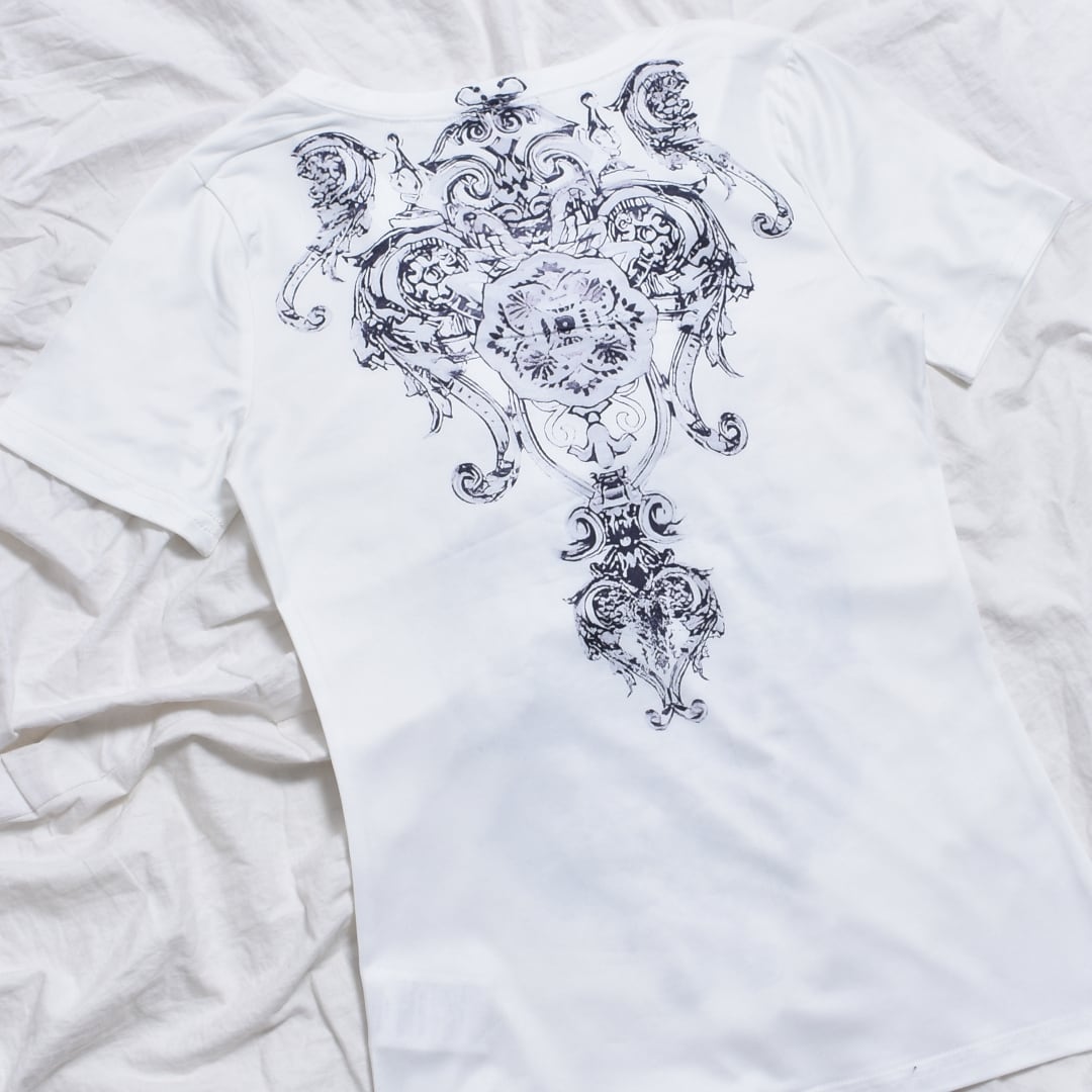 ラインストーン グラフィックTシャツ | VOLCAN&APHRODITE 公式通販