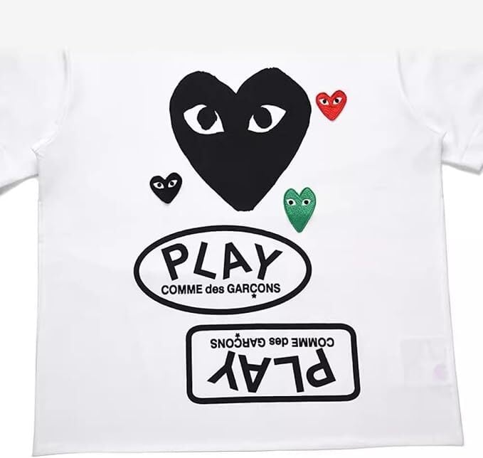 プレイ コムデギャルソン PLAY COMME des GARCONS マルチハートプリント cdg Tシャツ メンズ レディース 半袖 クルーネック ホワイト ロゴプリント カットソー
