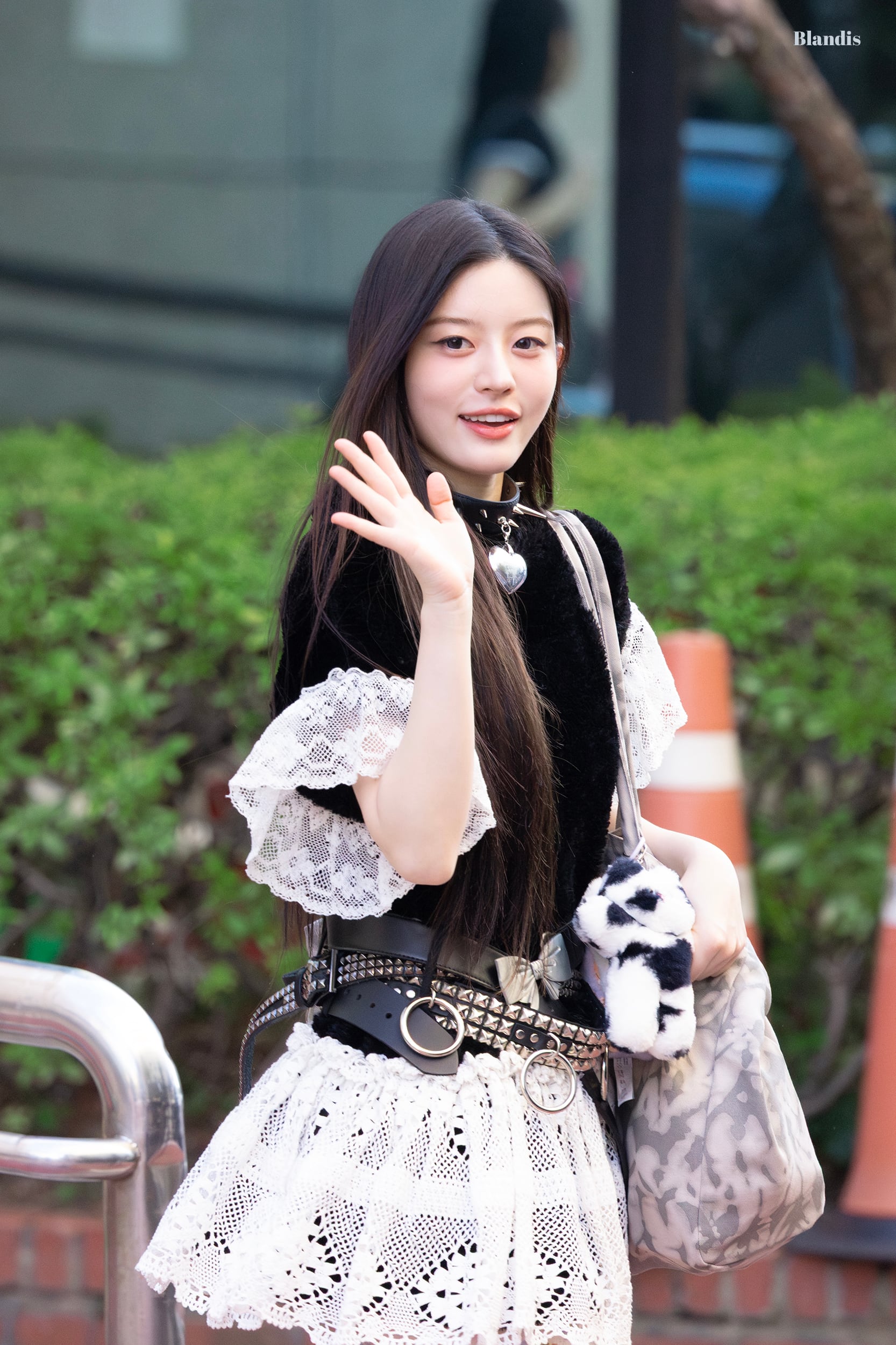 COYSEIO ビーニー ILLIT ミンジュ着用 アイリット 新品】ILLIT ミンジュ着用 ビーニー 韓国アイドルの衣装に！色も形も