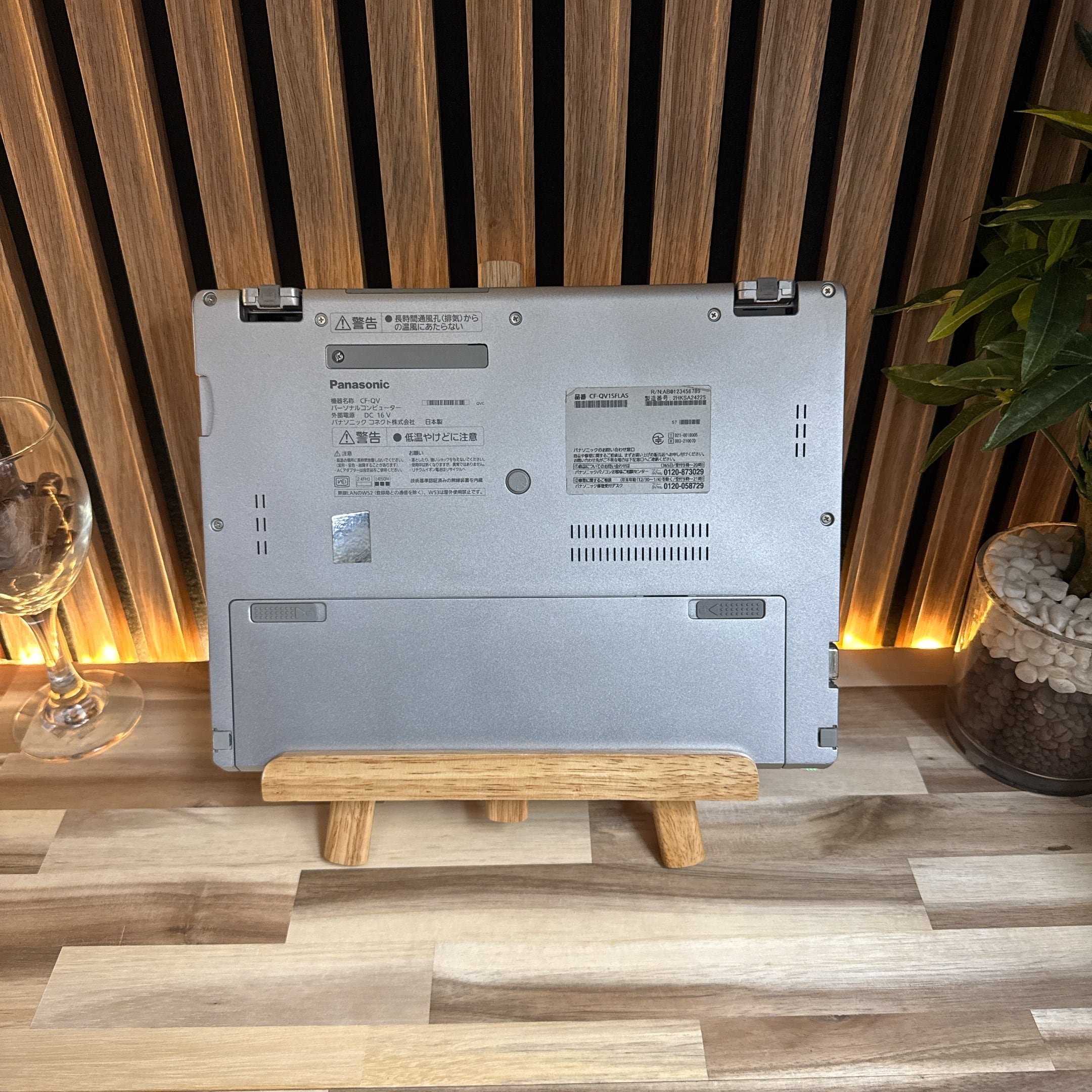 LTEモデル』Let's note QV1 最高峰i7第11世代 SSD512GB メモリ16GB