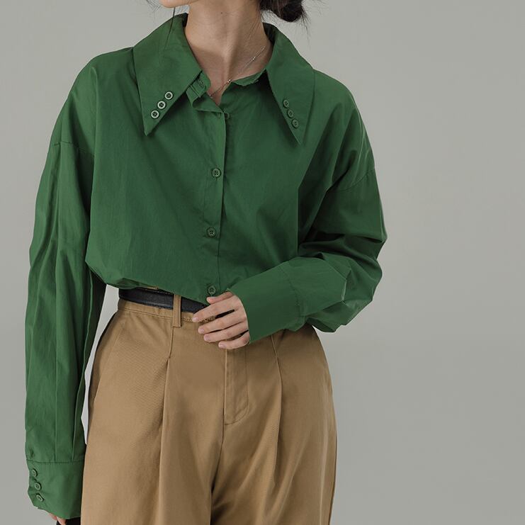 simple design green shirt
