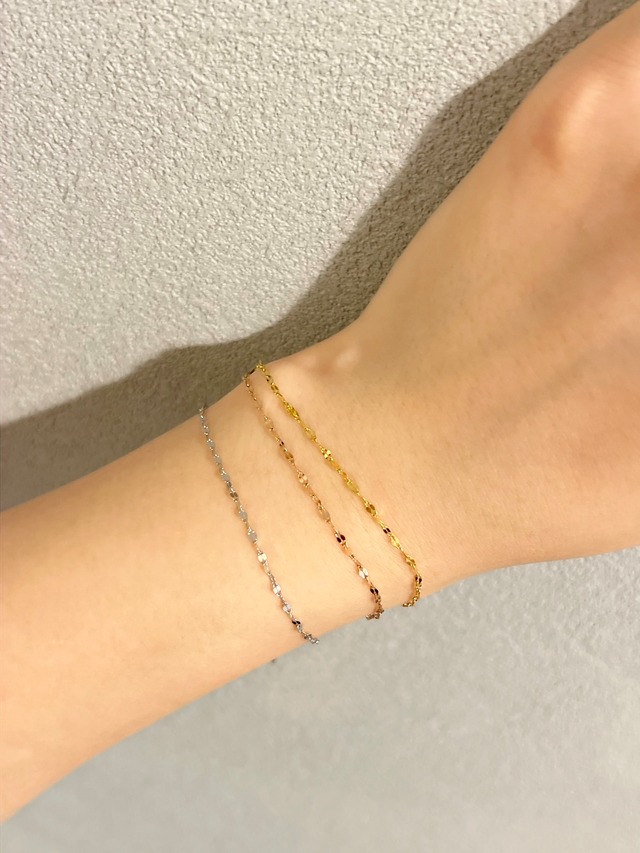 Fine petal bracelet