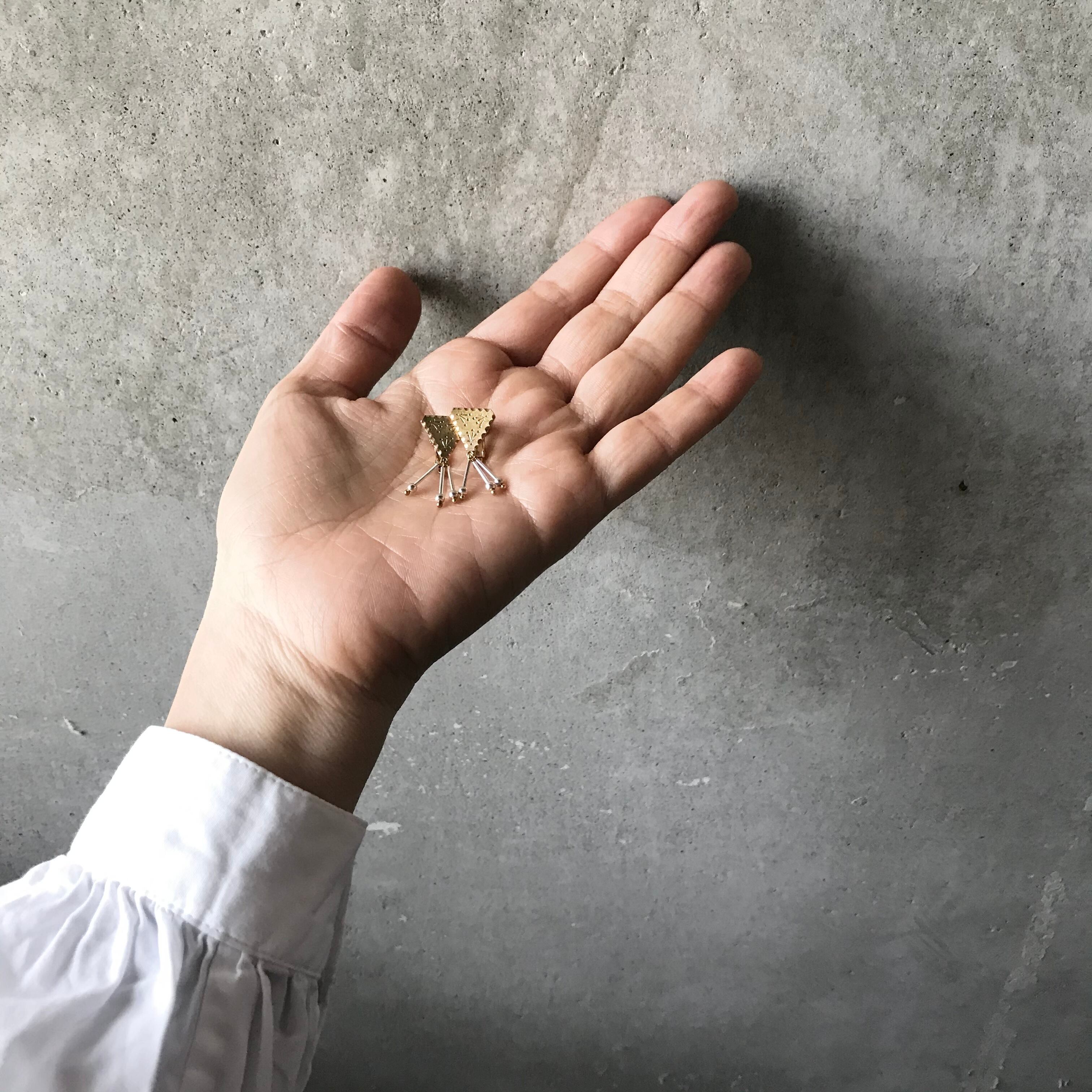 *三角耳飾り*真鍮*