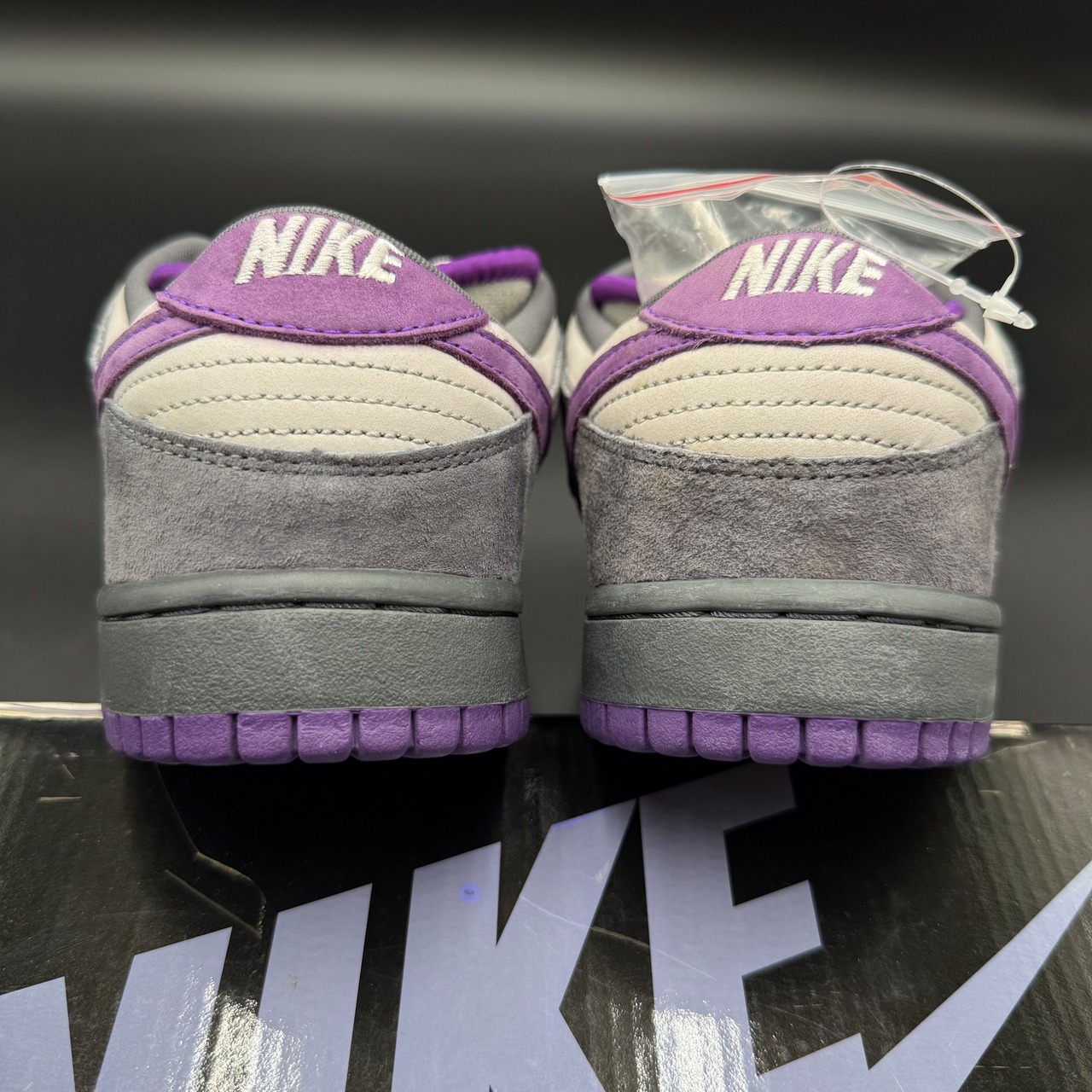 SB DUNK LOW PURPLE PIGEON 304292-051