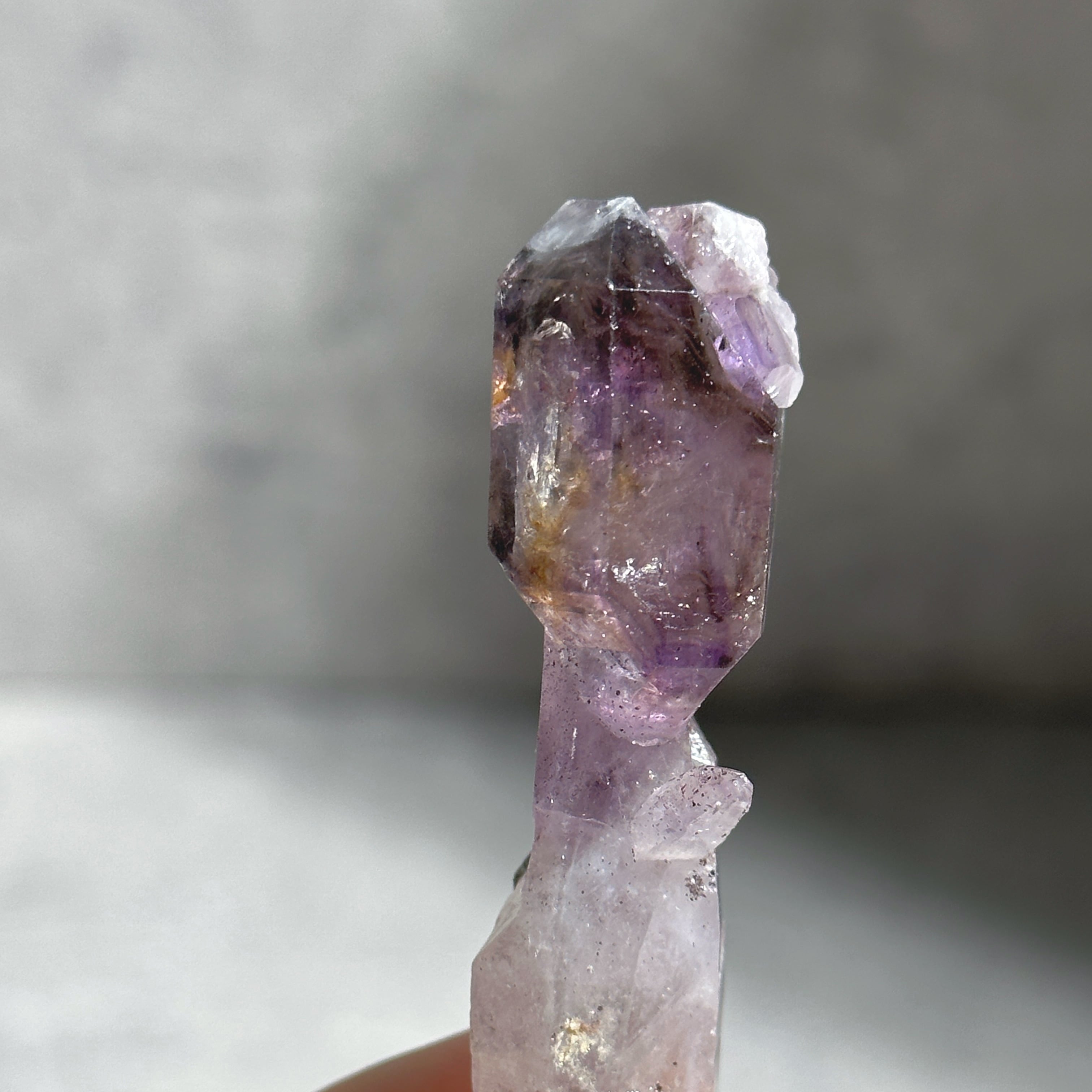 レピドクロサイト入り◎ジンバブエ産シャンガーンアメジスト63