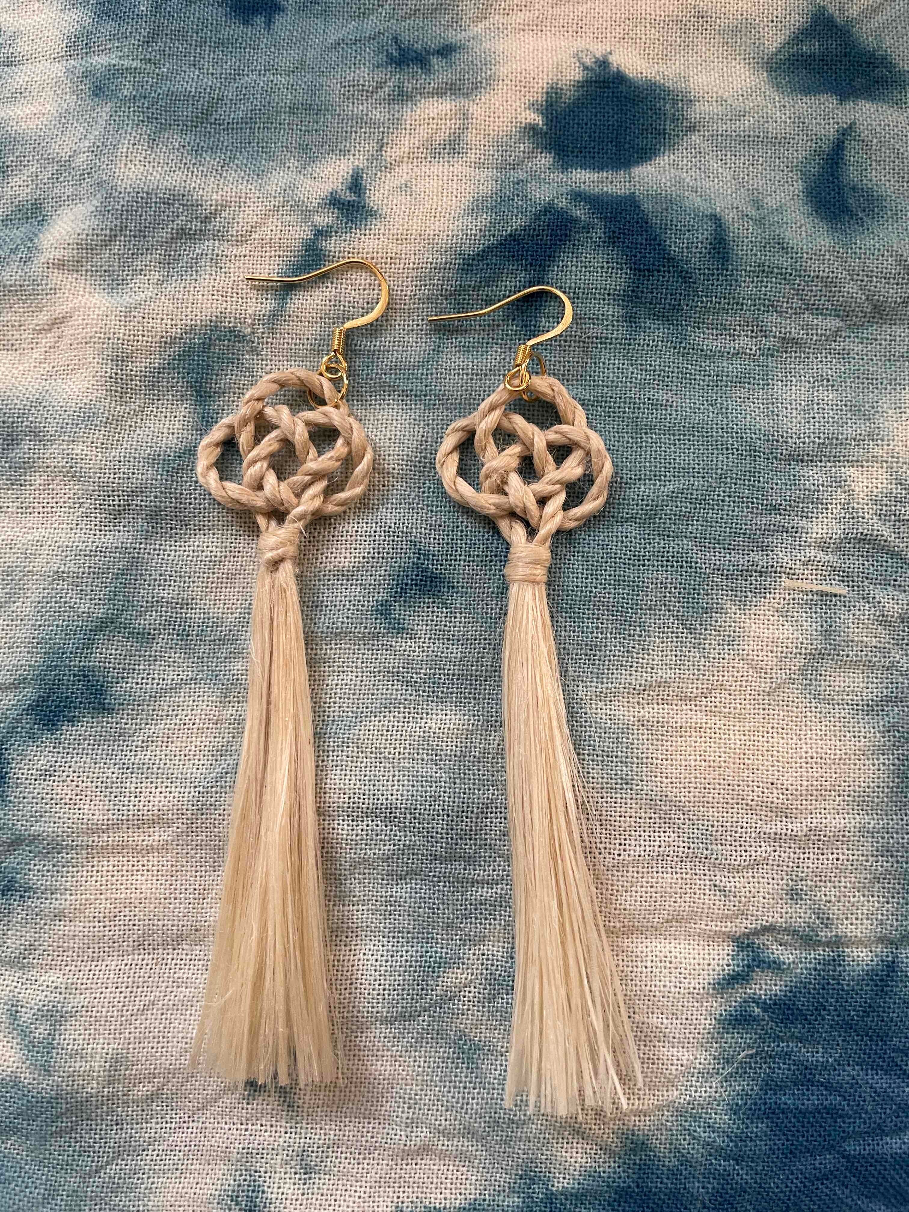 ☆❤️ 水引　イヤリング　梅結び　　和装　　タッセル　ピアス　着物 和風】梅結びとタッセルのピアス（イヤリング）（色オーダー可）【着物