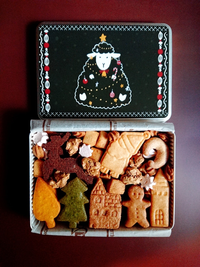ひつじ組のクッキー缶・クリスマス