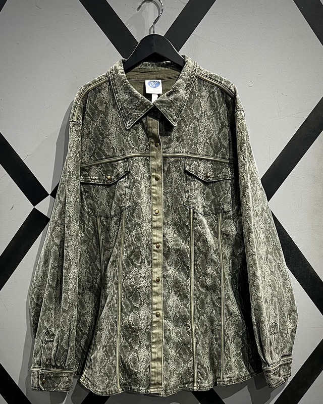 【X VINTAGE】 Beautiful Python Pattern Loose Shirt Jacket