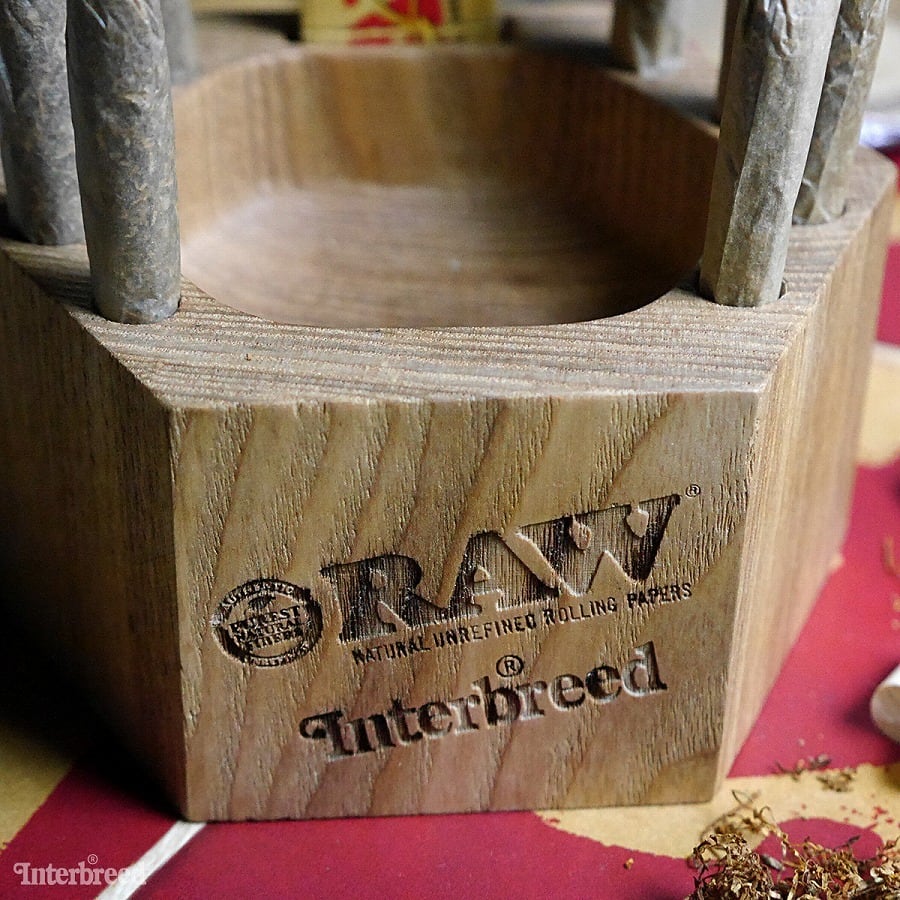 INTERBREED : RAW × INTERBREED 