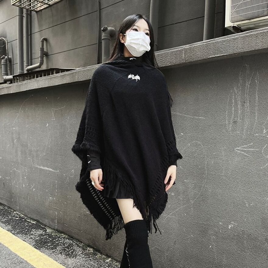 Miubオリジナル ニット マント ポンチョ ケープ フード付き 闇かわいい